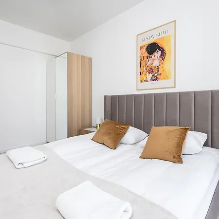 Shortstaypoland Browary Warszawskie Apartmán *