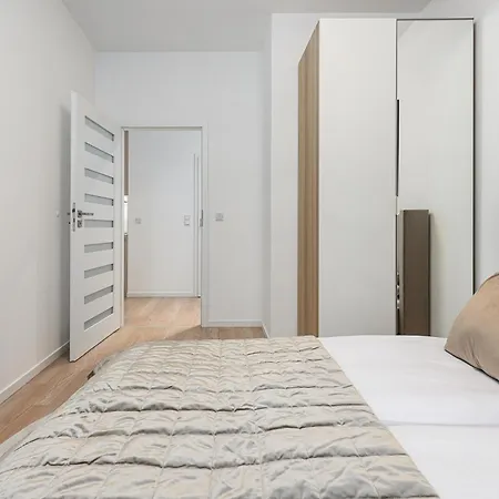 Shortstaypoland Browary Warszawskie Apartmán *